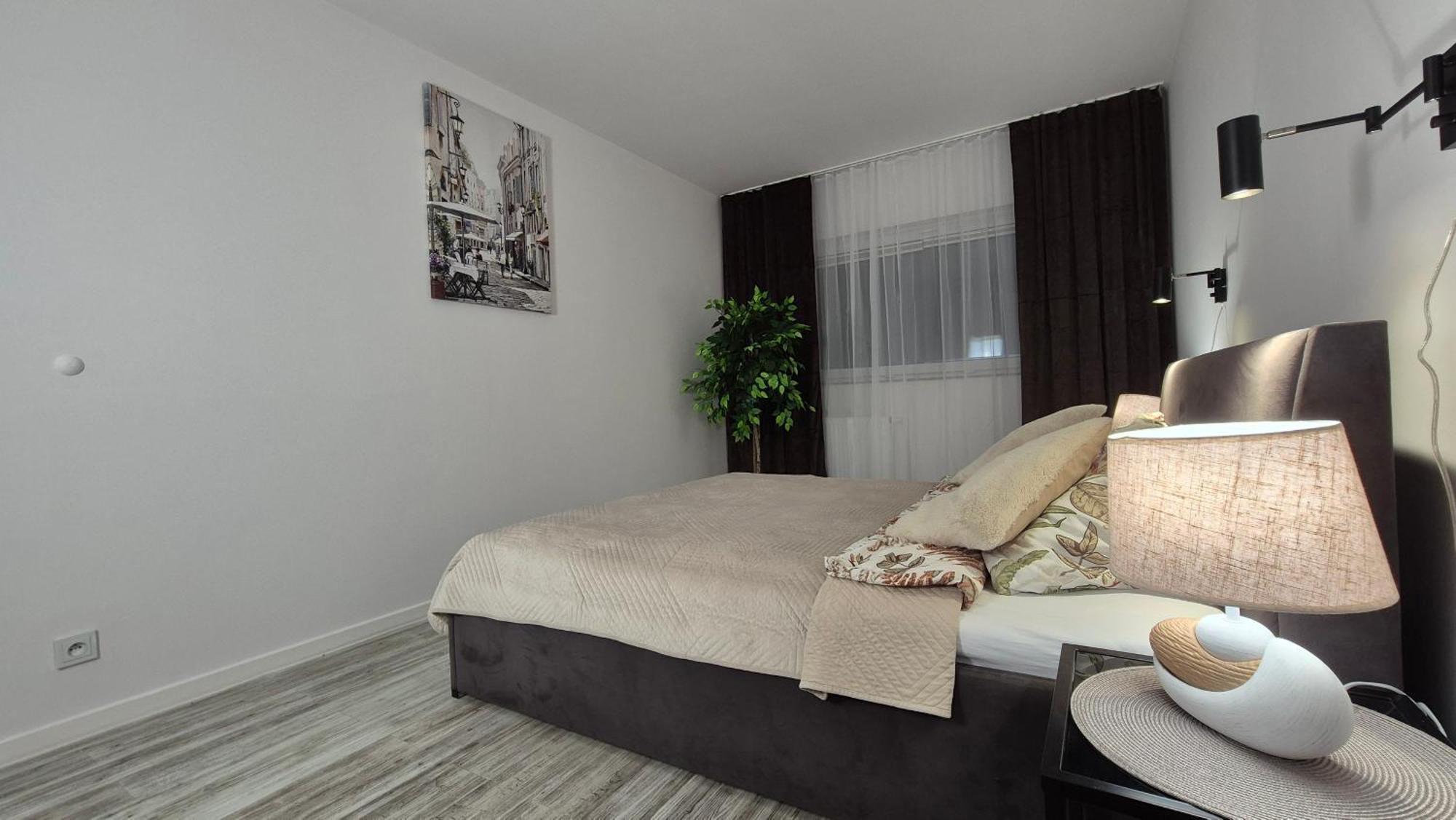 Garbary 100 White Apartment, Parking, Self Check-in 24h, Air-conditioning