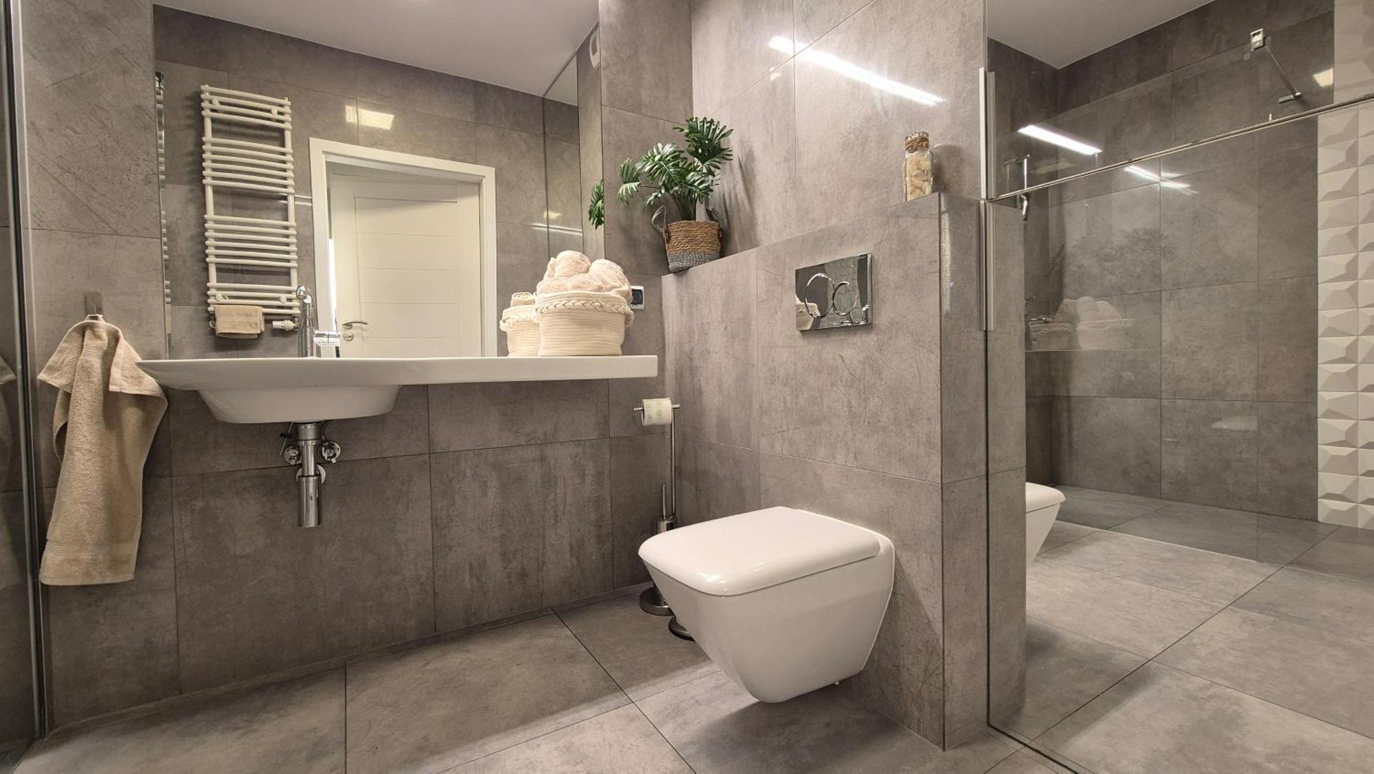 Garbary 100 White Apartment, Parking, Self Check-in 24h, Air-conditioning Poznan
