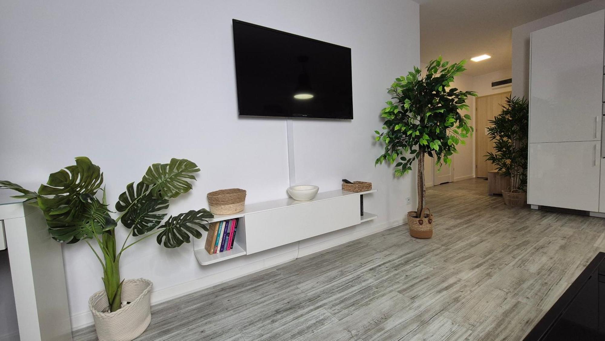 Garbary 100 White Apartment, Parking, Self Check-in 24h, Air-conditioning Leilighet Poznań