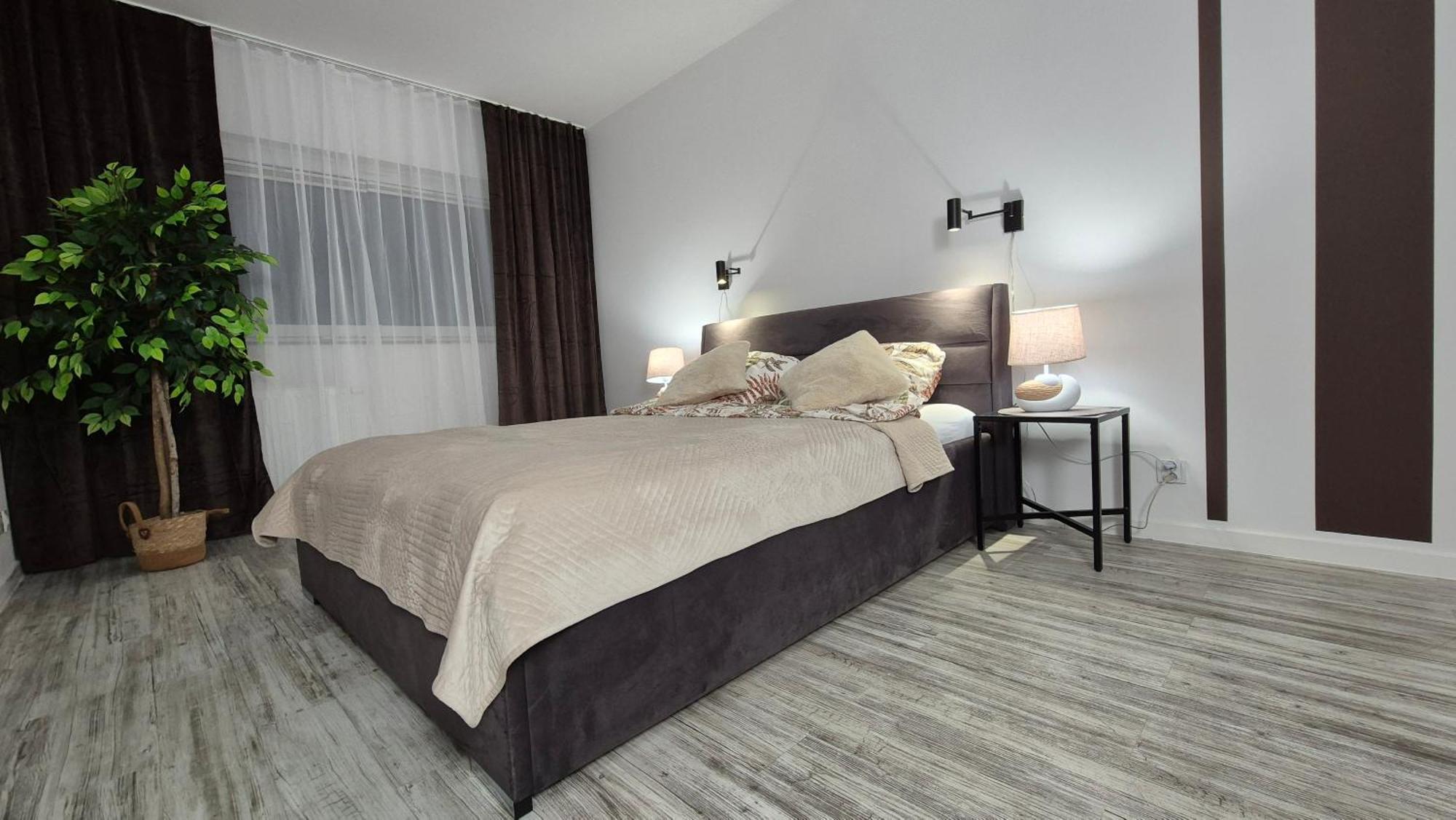 Garbary 100 White Apartment, Parking, Self Check-in 24h, Air-conditioning Apartment *